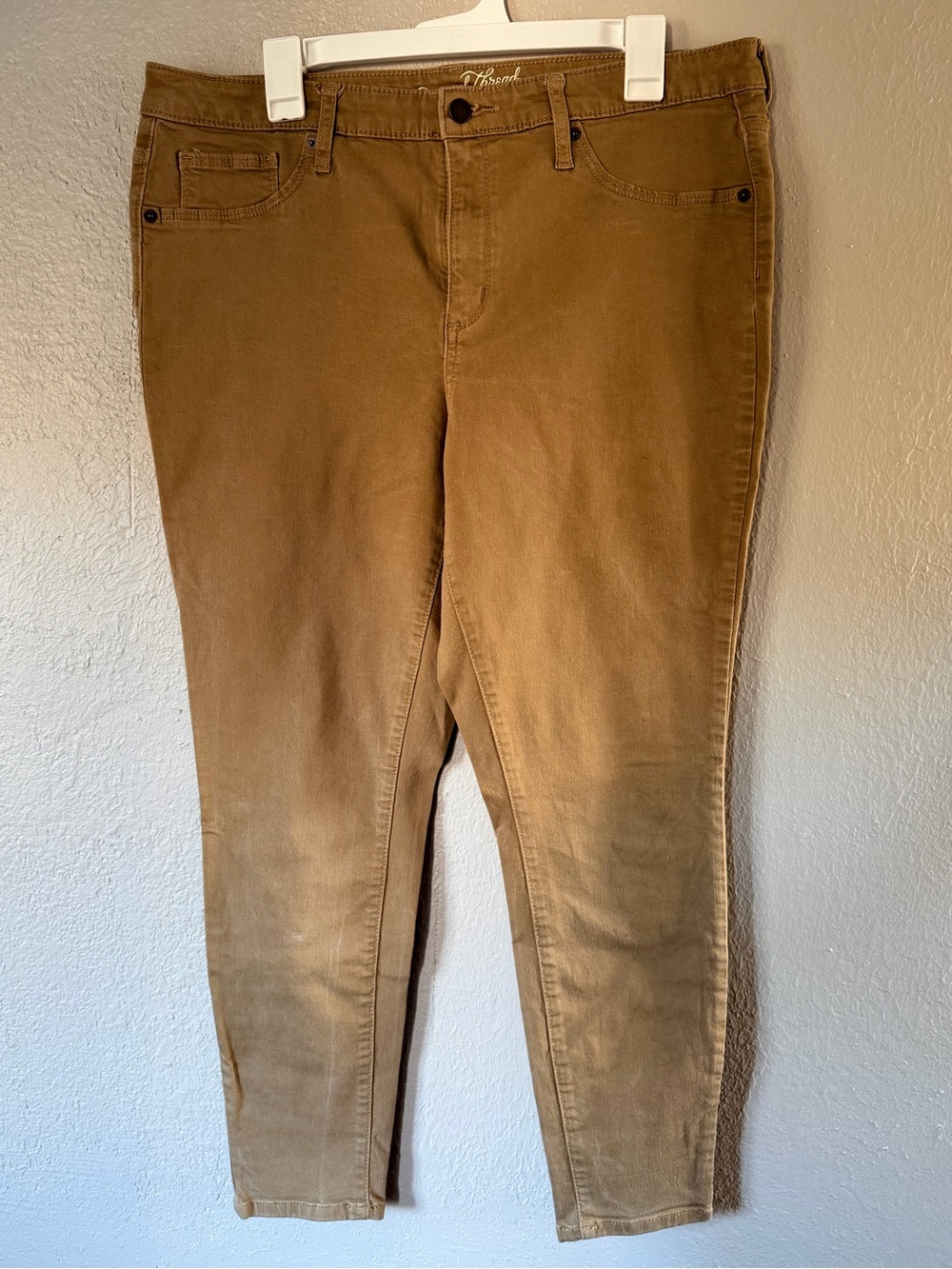 Universal Thread tan skinny jeans Woman’s Plus size 16 33R